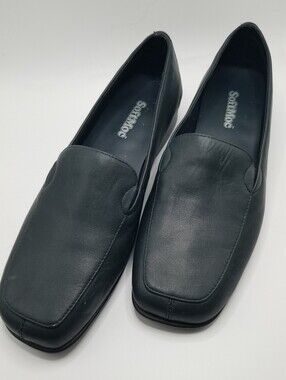 SoftMoc Black Leather Square Toe Loafers Size 8.5
